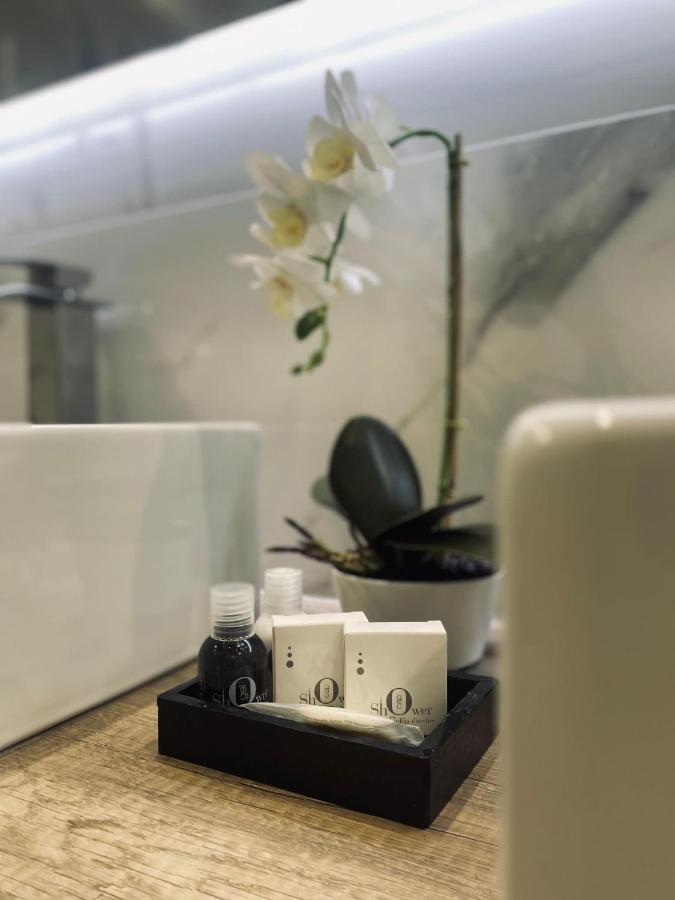 Miluar Luxury B&B - Vanvitelli ナポリ エクステリア 写真