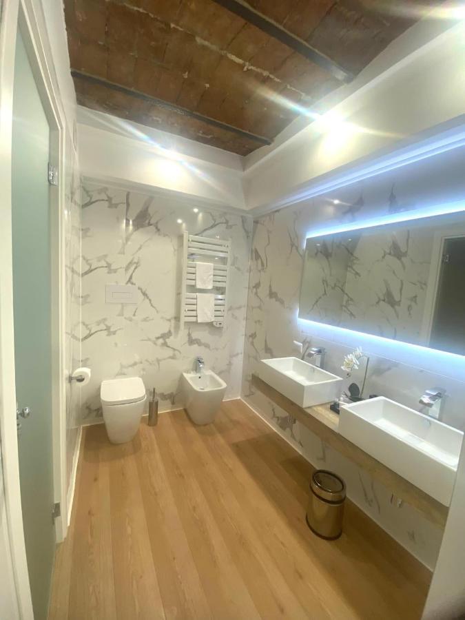 Miluar Luxury B&B - Vanvitelli ナポリ エクステリア 写真