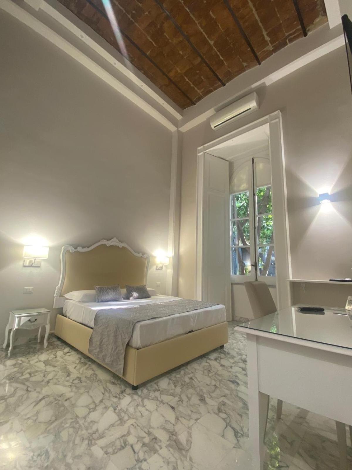 Miluar Luxury B&B - Vanvitelli ナポリ エクステリア 写真