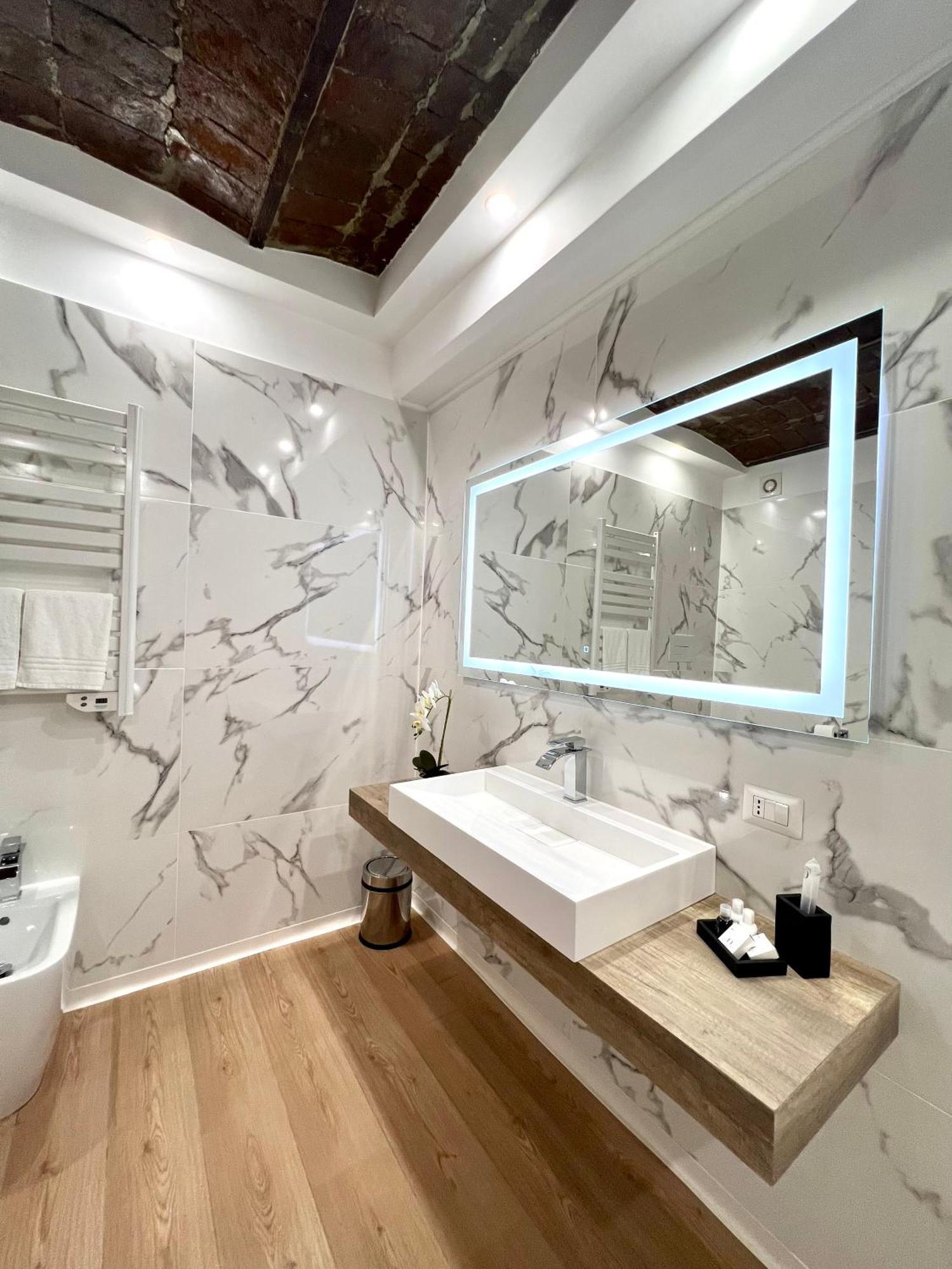 Miluar Luxury B&B - Vanvitelli ナポリ エクステリア 写真