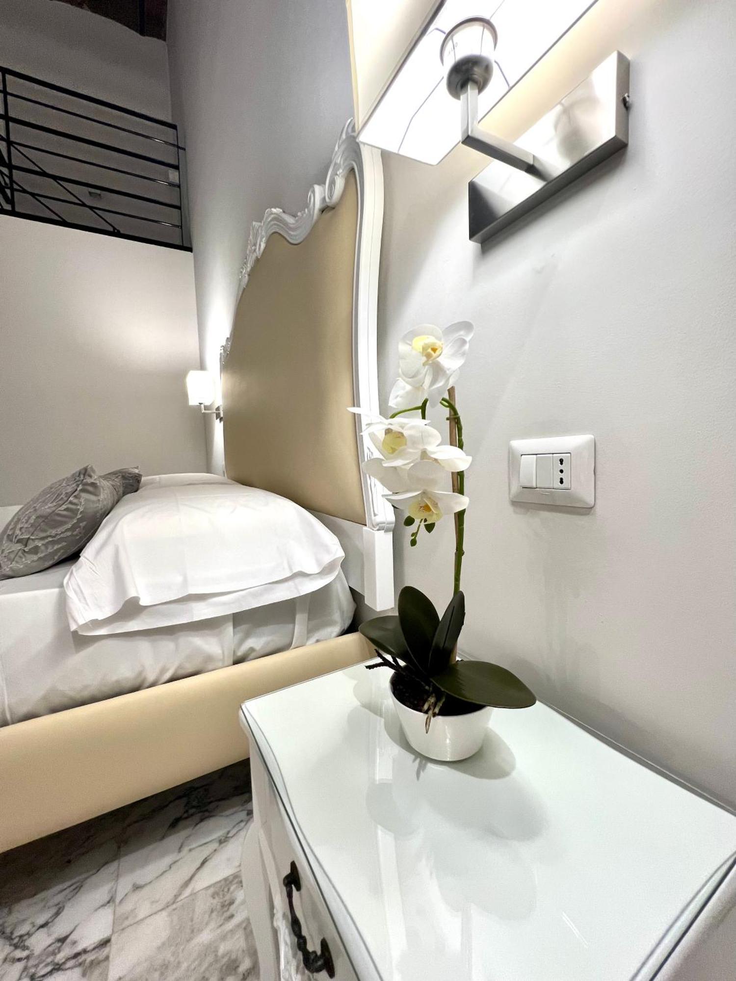 Miluar Luxury B&B - Vanvitelli ナポリ エクステリア 写真