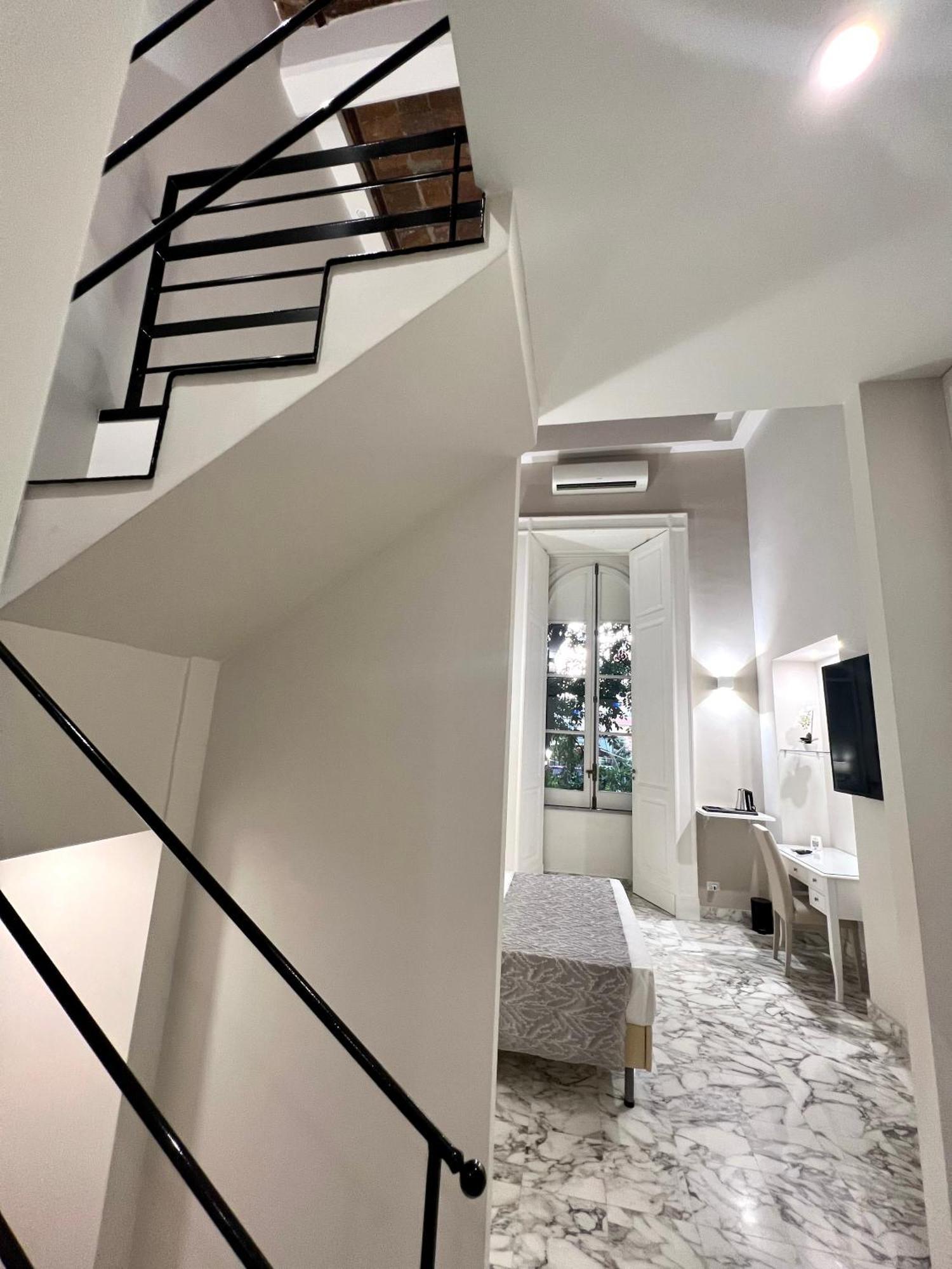 Miluar Luxury B&B - Vanvitelli ナポリ エクステリア 写真